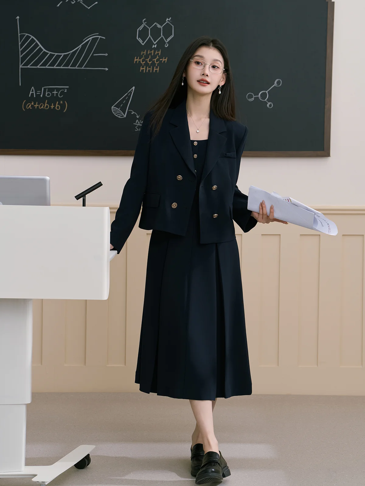 Black Suit Jacket And Skirt Set for Women by Miss Bird Long Sleeve Interview Outfit Professional Commute Workwear Spring Autumn
Black Suit Jacket And Skirt Set for Women by Miss Bird Long Sleeve Interview Outfit Professional Commute Workwear Spring Autumn