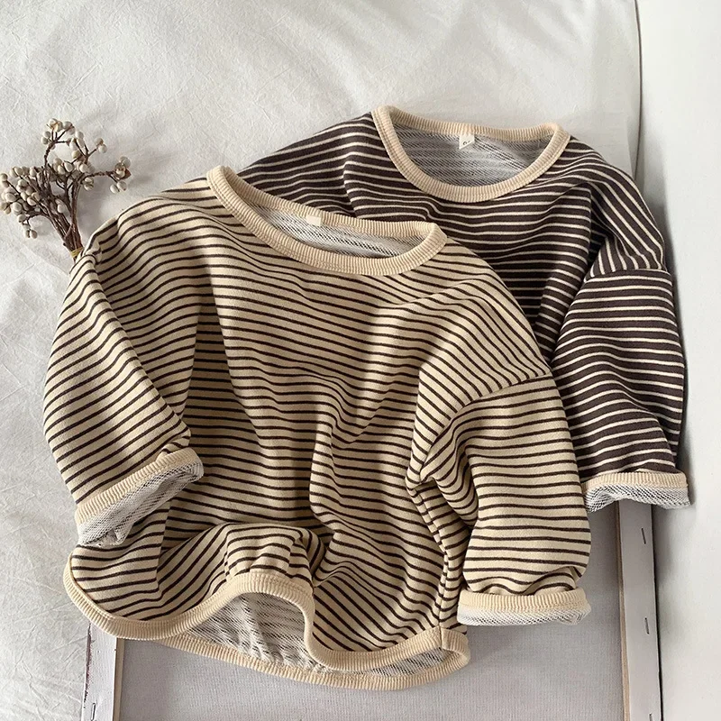 Striped Long Sleeved Base Shirt Autumn and Winter Round Neck Loose T-shirt Top
Striped Long Sleeved Base Shirt Autumn and Winter Round Neck Loose T-shirt Top
