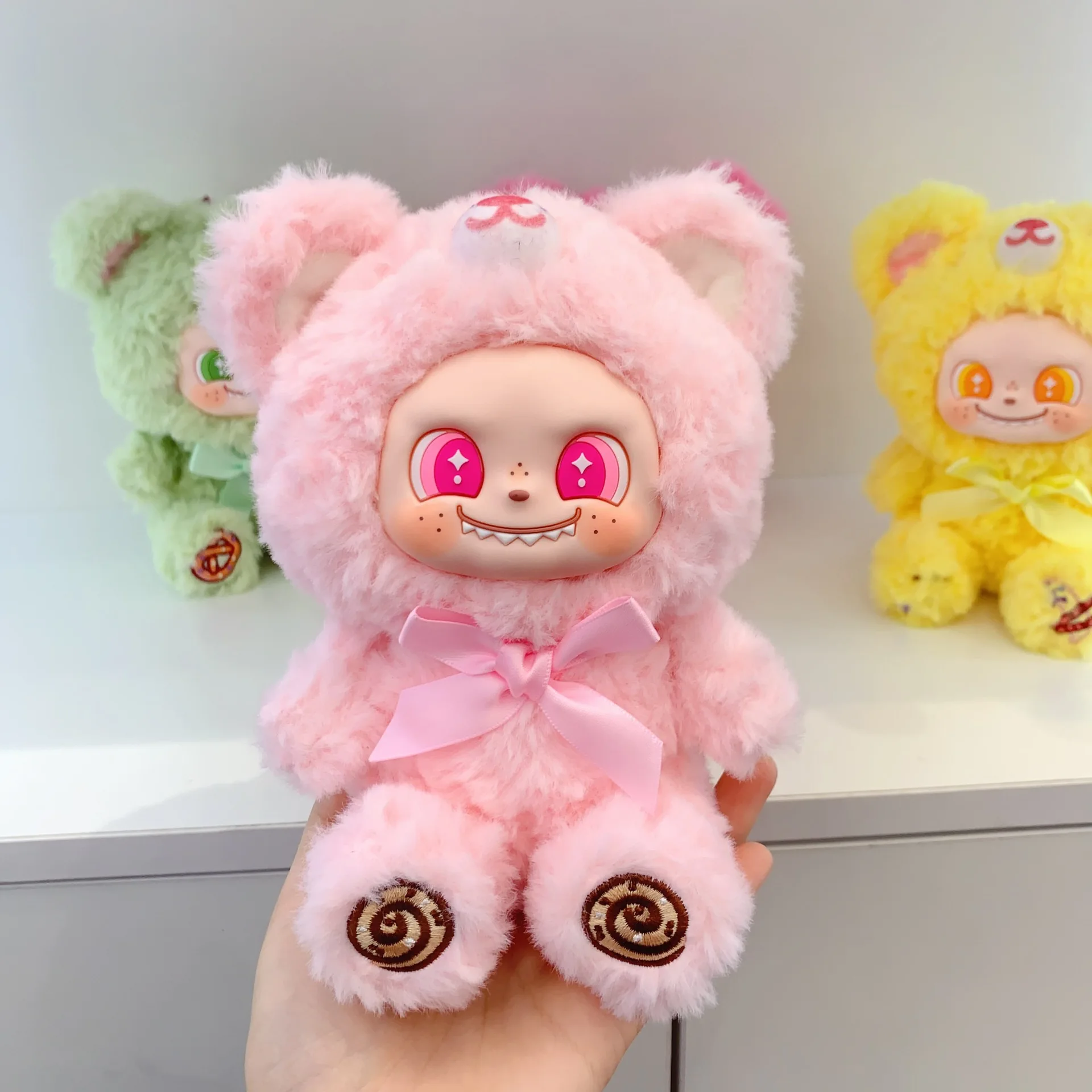 New Lamb Yooki 4th Gen Bite Bear Series Vinyl Mini Blind Box Cute Desktop Decor Collection Figurine Kids Bestie Girl Gift
New Lamb Yooki 4th Gen Bite Bear Series Vinyl Mini Blind Box Cute Desktop Decor Collection Figurine Kids Bestie Girl Gift