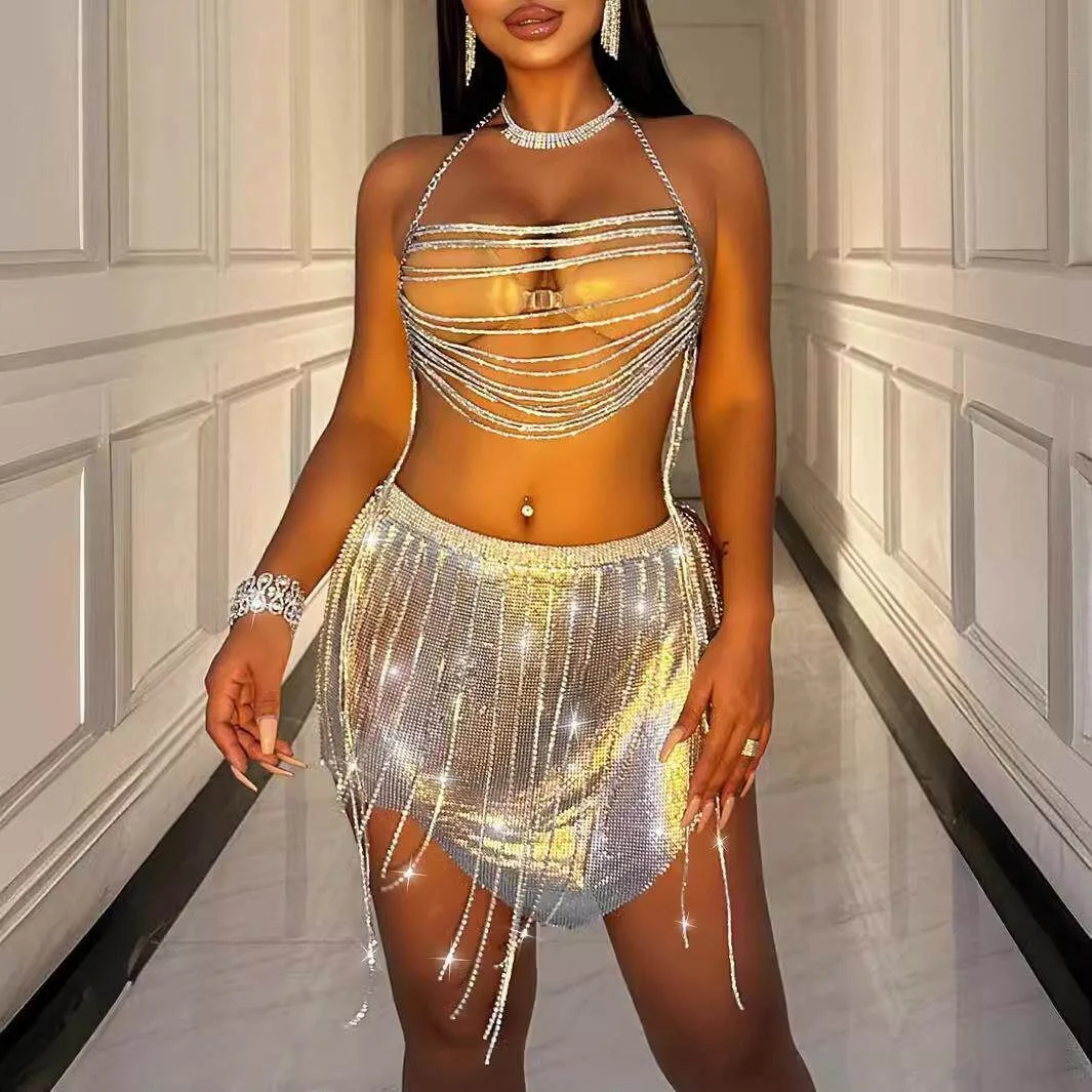 Sexy Metal Sequin Lockets Tassel Club Hot Girl Nightclub Sexy Half Skirt Irregular PVC Fabric Bat Style mid Waist Spring Summer
Sexy Metal Sequin Lockets Tassel Club Hot Girl Nightclub Sexy Half Skirt Irregular PVC Fabric Bat Style mid Waist Spring Summer