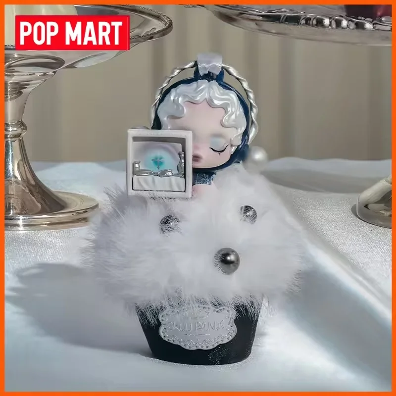 POPMART Skullpanda The Feast Begins Series ароматный орнамент слепая коробка украшения дома подарки для девочек Skullpanda Mystery Boxes
POPMART Skullpanda The Feast Begins Series ароматный орнамент слепая коробка украшения дома подарки для девочек Skullpanda Mystery Boxes