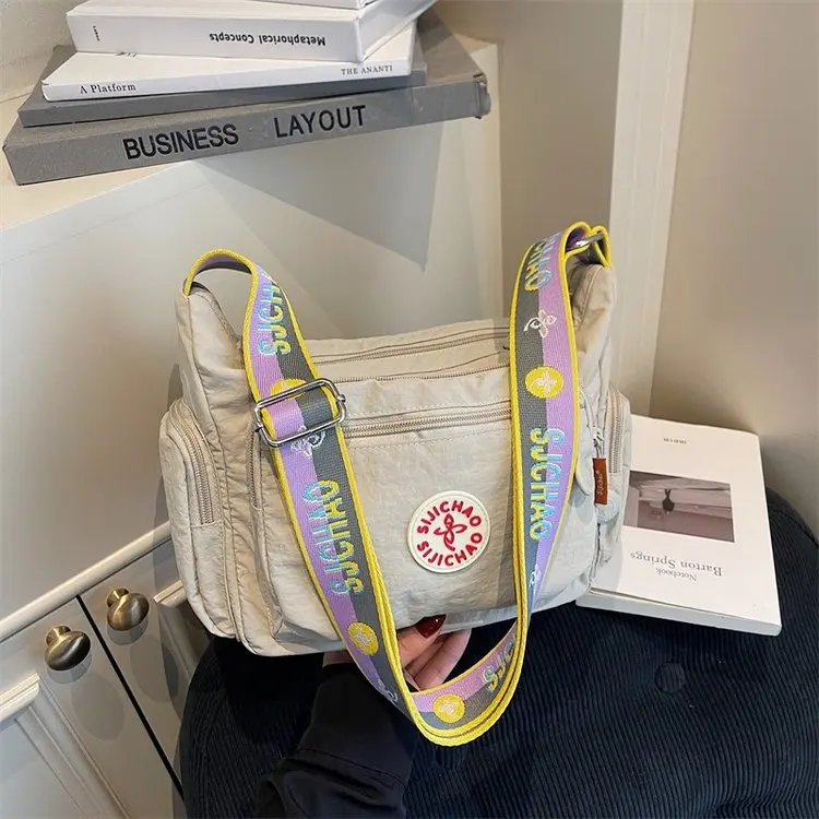 2026 new casual lightweight personalized bag women's fashion messenger small square bag versatile simple commuter bag
2026 new casual lightweight personalized bag women's fashion messenger small square bag versatile simple commuter bag