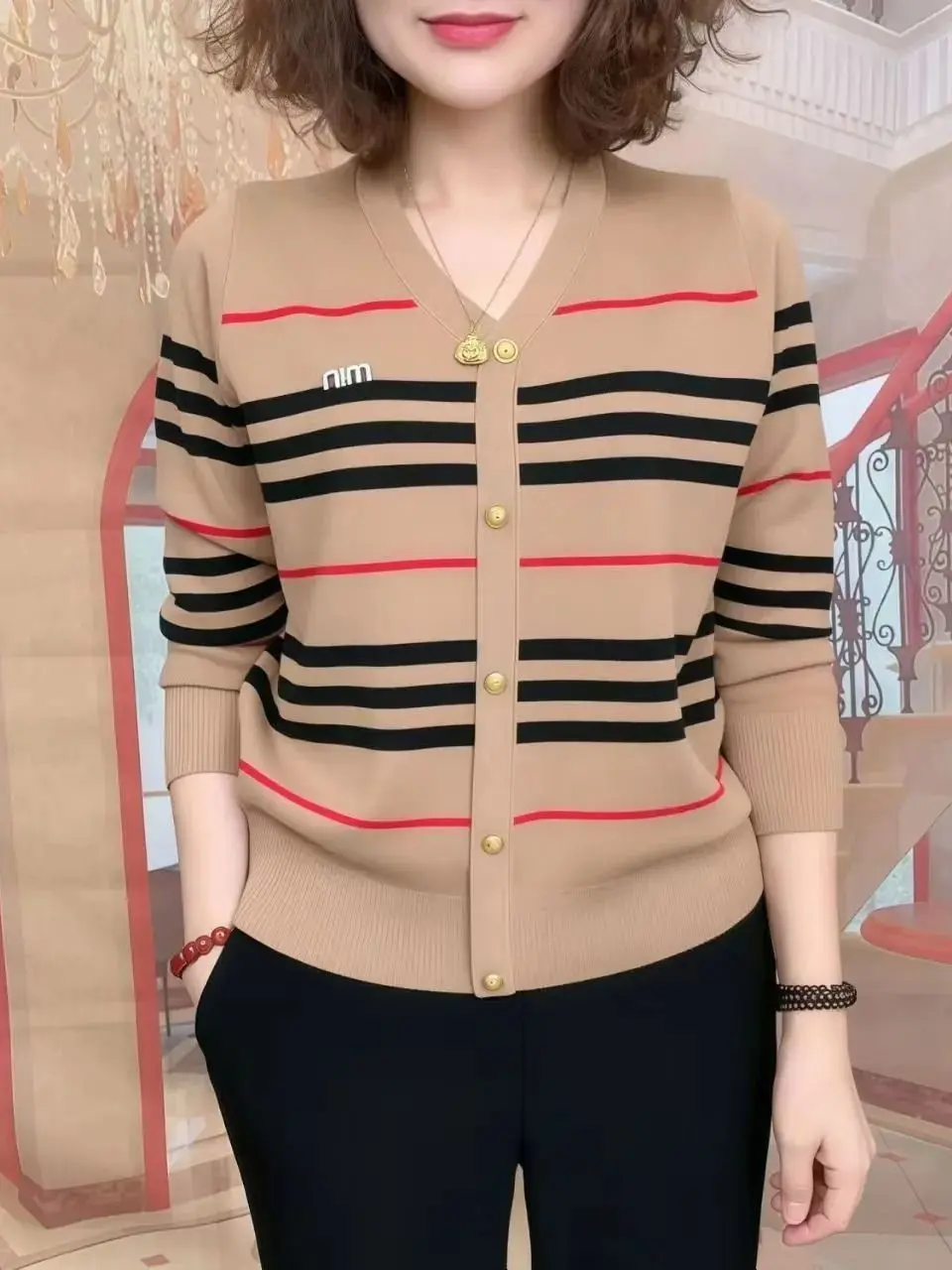 Весенне-осенний модный вязаный длинный кардиган в полоску V-Ne для похудения, цветная блузка, женская мягкая удобная обычная Fi...
Весенне-осенний модный вязаный длинный кардиган в полоску V-Ne для похудения, цветная блузка, женская мягкая удобная обычная Fi...