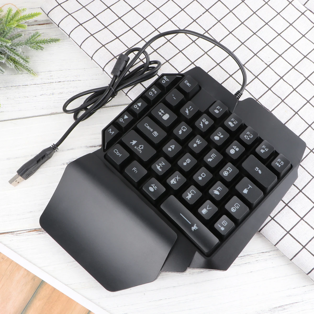 Gaming Keyboard Single Hand Control Mixed Backlit RGB Compact Lightweight for Laptop Computer Plug Play Portable
Gaming Keyboard Single Hand Control Mixed Backlit RGB Compact Lightweight for Laptop Computer Plug Play Portable