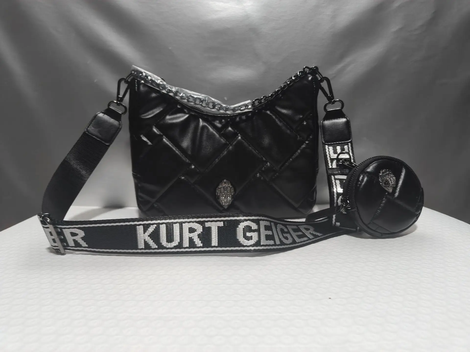 KURT GEIGER LONDON новая сумка через плечо с цепочкой и головой орла, сумка через плечо, роскошная брендовая дизайнерская сумка, модные трендовые женские сумки
KURT GEIGER LONDON новая сумка через плечо с цепочкой и головой орла, сумка через плечо, роскошная брендовая дизайнерская сумка, модные трендовые женские сумки