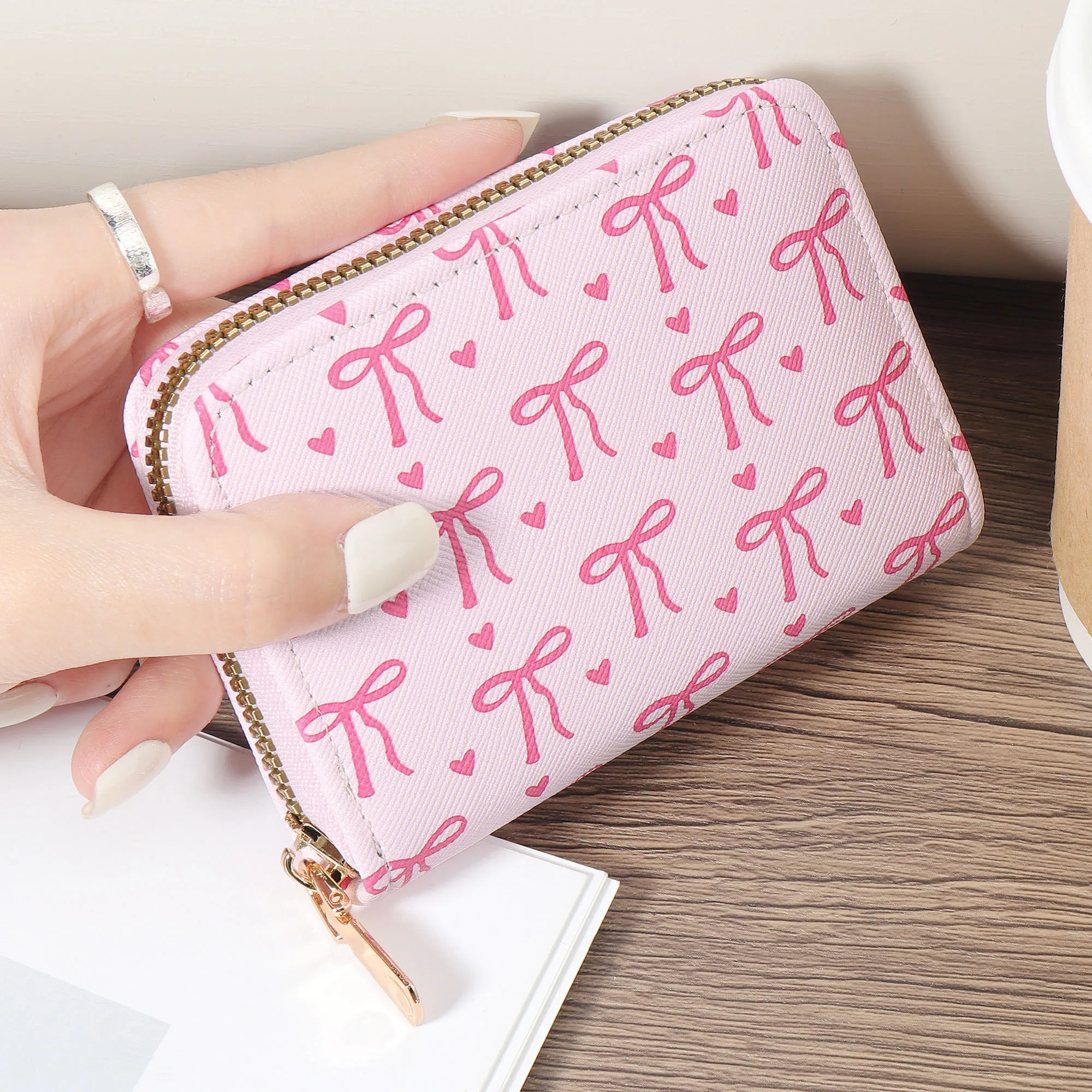 Fashionable women's minimalist short wallet handbag zipper, coin wallet fashionable zipper, high-quality credit card storage bag
Fashionable women's minimalist short wallet handbag zipper, coin wallet fashionable zipper, high-quality credit card storage bag