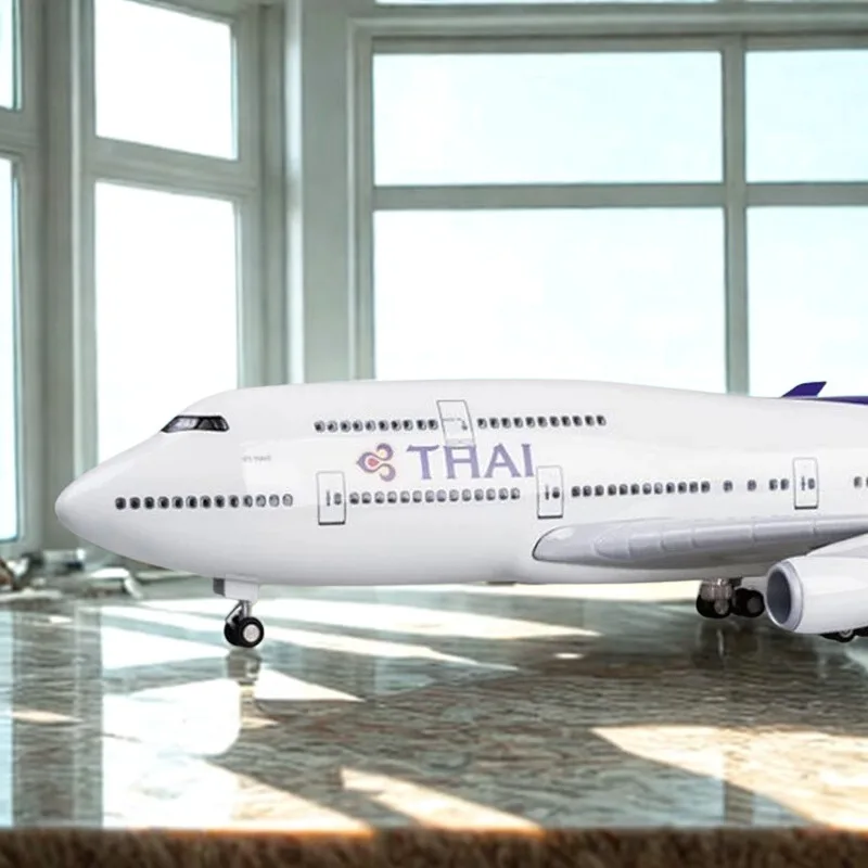 Toy Model Airplane for Thai Airways B747 Die-cast Resin Aircraft 47CM Model Aircraft with Lights and Wheels Plane Set for
Toy Model Airplane for Thai Airways B747 Die-cast Resin Aircraft 47CM Model Aircraft with Lights and Wheels Plane Set for