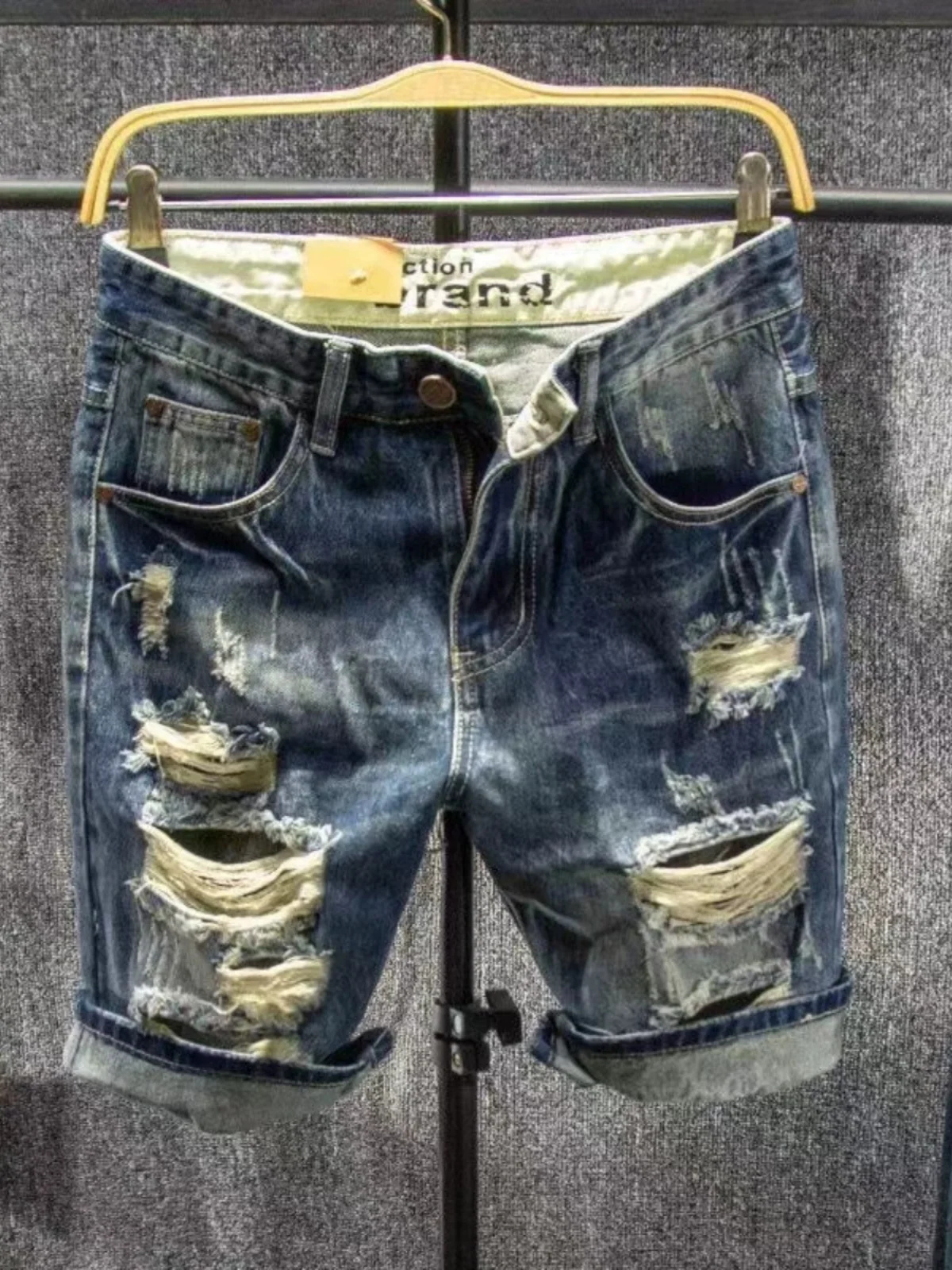 Мужские джинсовые шорты в стиле ретро с дырками, модные свободные прямые брюки-капри, летние тонкие повседневные джинсы для подростков, летняя мода
Мужские джинсовые шорты в стиле ретро с дырками, модные свободные прямые брюки-капри, летние тонкие повседневные джинсы для подростков, летняя мода