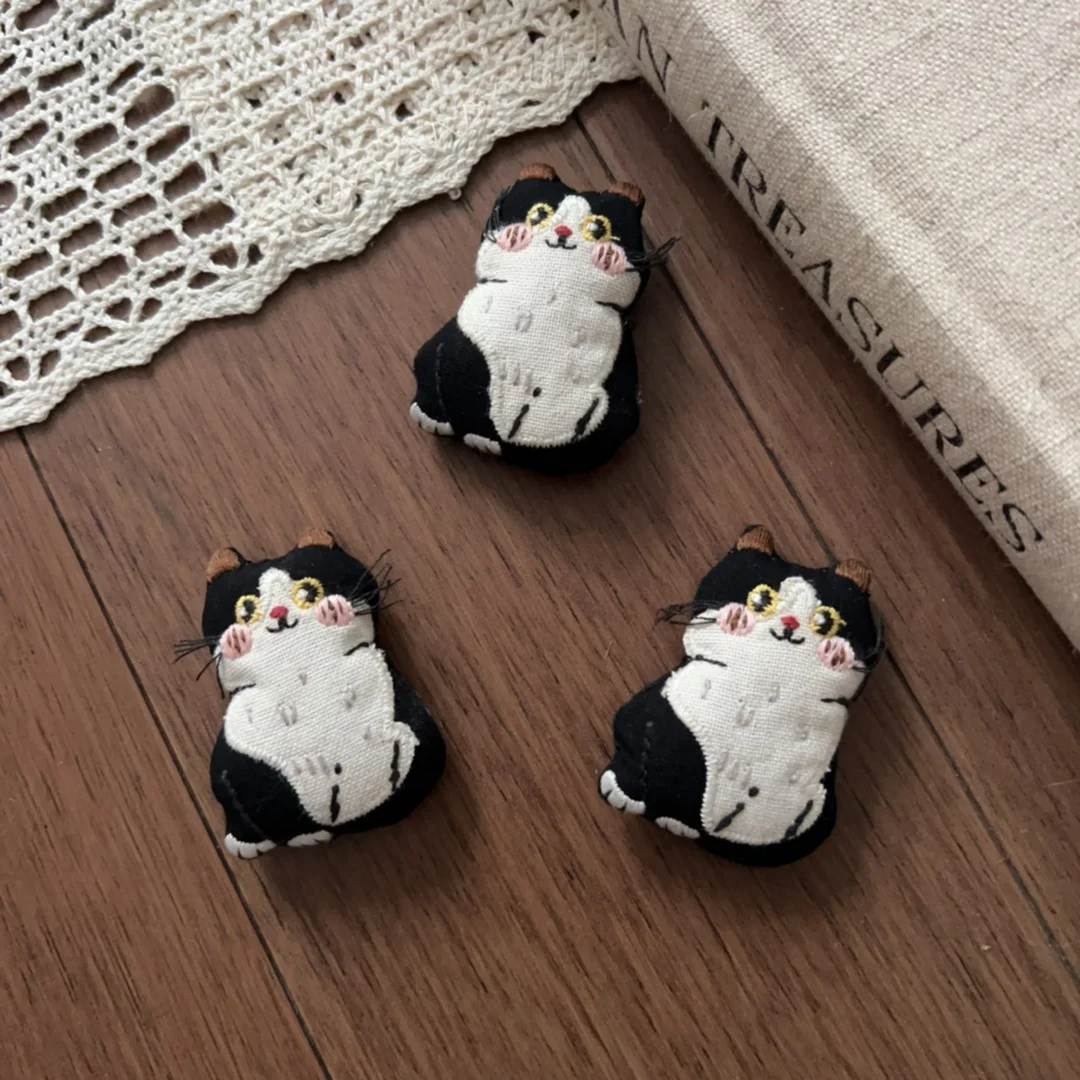 DIY Fabric 3D Cat Brooch Hair Clip for Children Shoes Socks Bag Hat Backpack Clothing Decoration Kit High Quality Cute
DIY Fabric 3D Cat Brooch Hair Clip for Children Shoes Socks Bag Hat Backpack Clothing Decoration Kit High Quality Cute