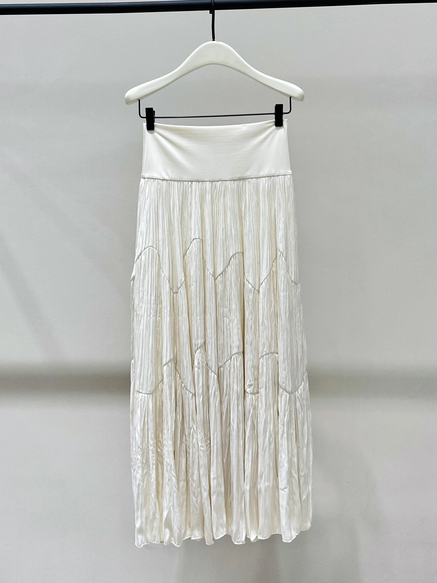 Elegant High Waist Long Folded Skirt Versatile South Oil High End Women's Fashion Commute Simple Style A-Line Skirt
Elegant High Waist Long Folded Skirt Versatile South Oil High End Women's Fashion Commute Simple Style A-Line Skirt