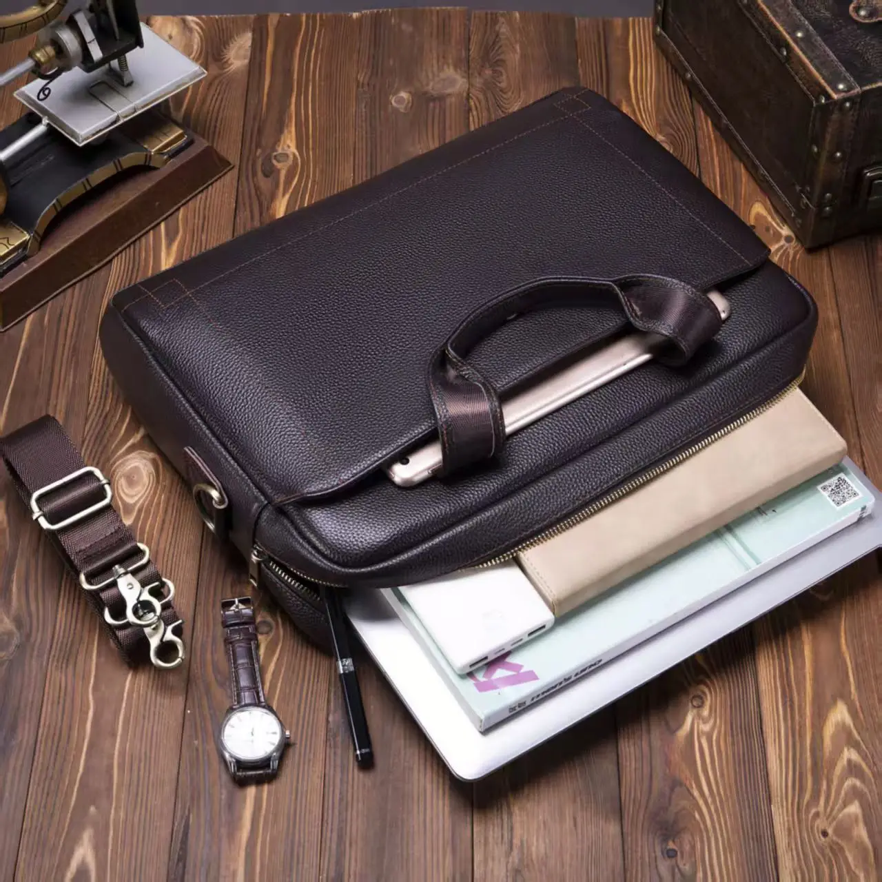 2026 Новые сумки для ноутбуков, мужской портфель из коровьей натуральной кожи, роскошные брендовые мужские сумки, мужская сумка-мессенджер, 14-дюймовая компьютерная сумка
2026 Новые сумки для ноутбуков, мужской портфель из коровьей натуральной кожи, роскошные брендовые мужские сумки, мужская сумка-мессенджер, 14-дюймовая компьютерная сумка