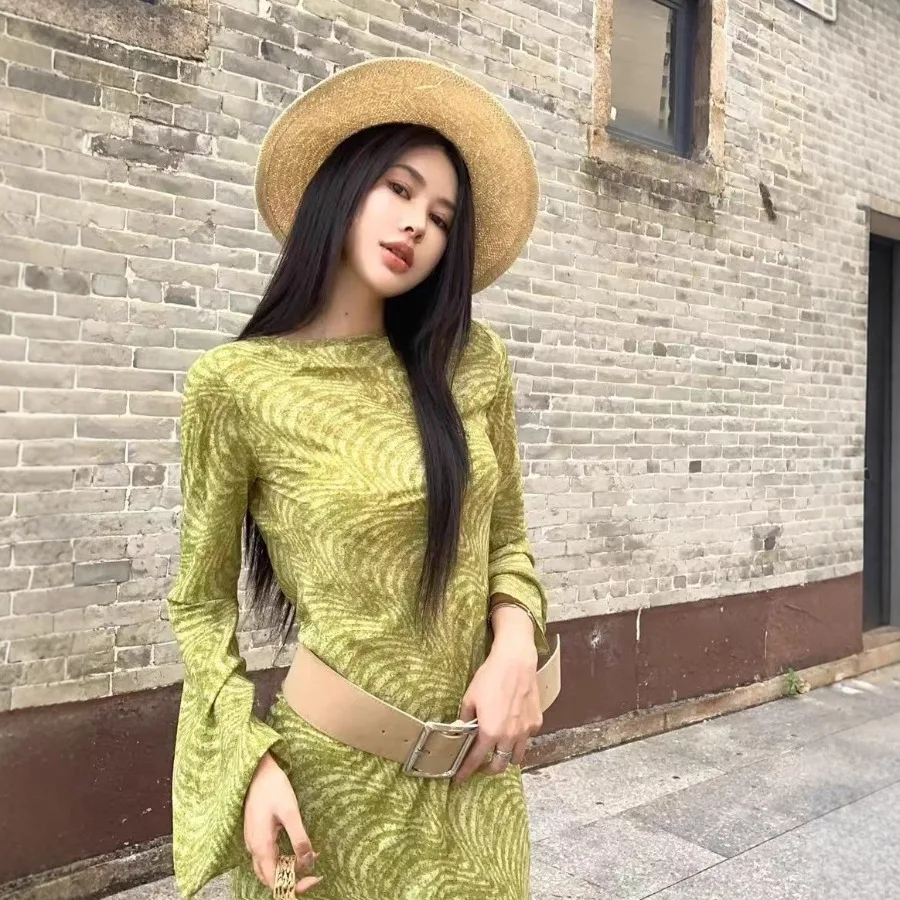 【HOT】Holiday style design temperament green long-sleeved dress women's spring and autumn 2026 new style slim slimming bag hip s
【HOT】Holiday style design temperament green long-sleeved dress women's spring and autumn 2026 new style slim slimming bag hip s