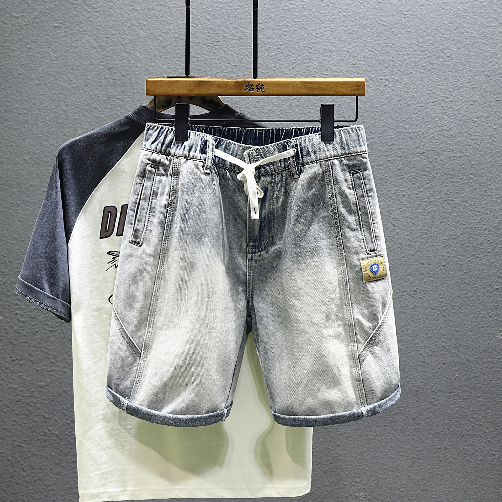 New Fashion Men Retro Nostalgia Denim Shorts Jeans Stretch Casual Trendy Denim Shorts Man Light Jeans High Quality Cotton Shorts
New Fashion Men Retro Nostalgia Denim Shorts Jeans Stretch Casual Trendy Denim Shorts Man Light Jeans High Quality Cotton Shorts