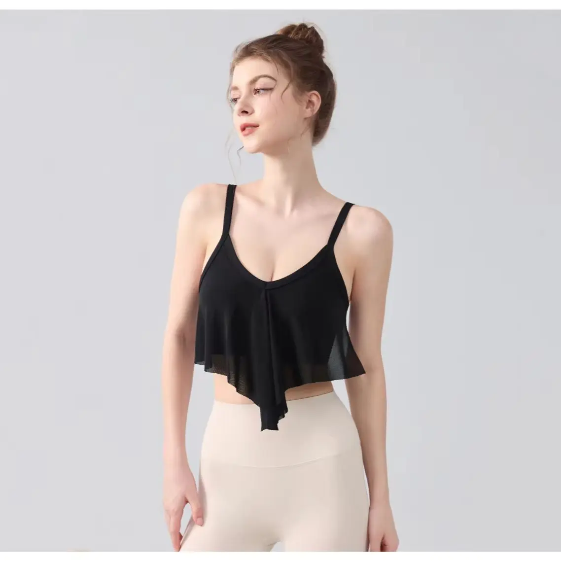 Solid Color Lightweight Yoga Suit Vest Solid Color Temperament Fixed Chest Pad Pleated Edge Fitness Top Women's Sports Back Bra
Solid Color Lightweight Yoga Suit Vest Solid Color Temperament Fixed Chest Pad Pleated Edge Fitness Top Women's Sports Back Bra