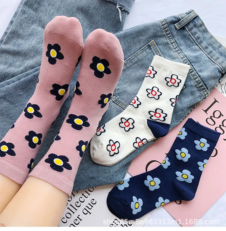 Women Socks Korea Style Flower Pattern Print Socks Ankle Short Harajuku Streetwear Cute calcetines Cotton Funny Sock For Girls
Women Socks Korea Style Flower Pattern Print Socks Ankle Short Harajuku Streetwear Cute calcetines Cotton Funny Sock For Girls
