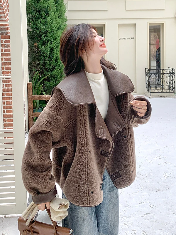 Ladies' ort Thiened Lamb Fur Coat Large Collar Deer Suede Outerwear Warmth Faion Sle Loose Fit Inner eep Velvet
Ladies' ort Thiened Lamb Fur Coat Large Collar Deer Suede Outerwear Warmth Faion Sle Loose Fit Inner eep Velvet