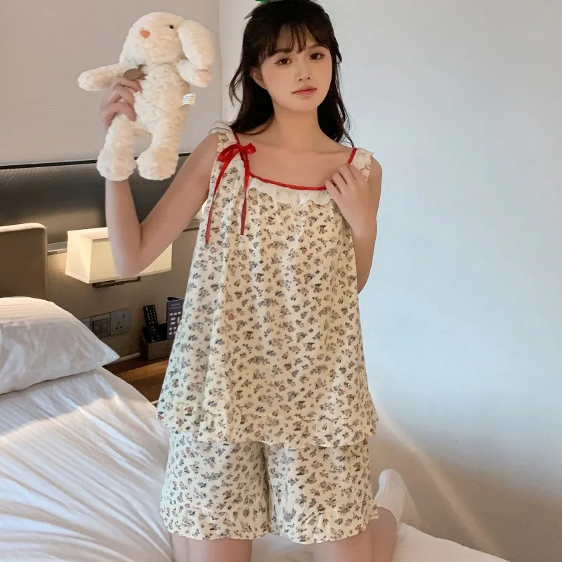 Summer thin imitation cotton sexy suspender shorts floral set pajamas for women, sweet and cute bow tie 2-piece home outfit
Summer thin imitation cotton sexy suspender shorts floral set pajamas for women, sweet and cute bow tie 2-piece home outfit