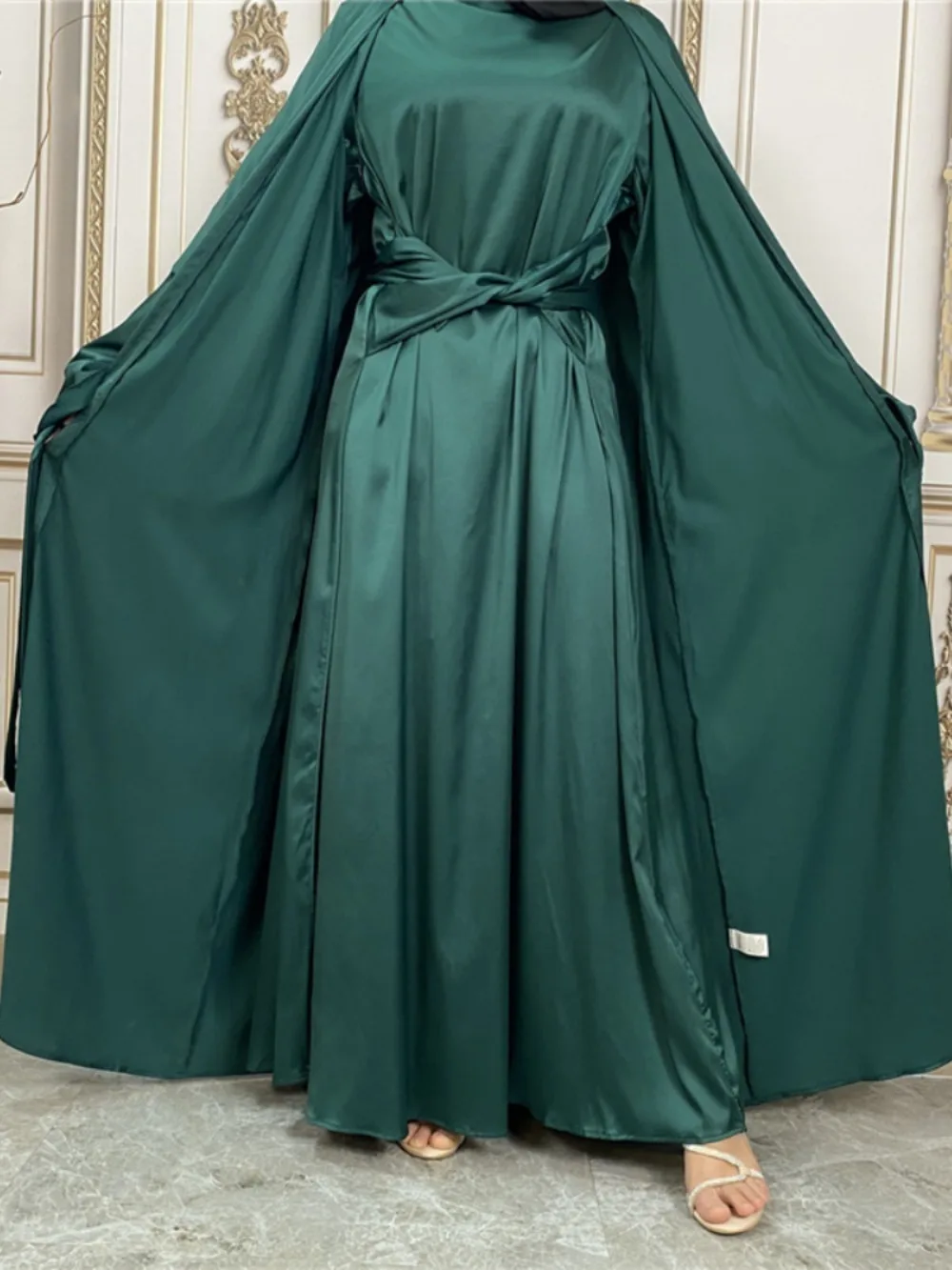 Ramadan Morocco Dress for Muslim Women 2 Piece Set Eid Abaya Satin Lace-up Abayas Party Dresses Robe Longue Vestidos Largos
Ramadan Morocco Dress for Muslim Women 2 Piece Set Eid Abaya Satin Lace-up Abayas Party Dresses Robe Longue Vestidos Largos