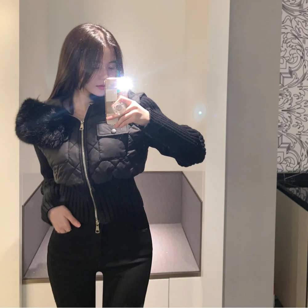 Женская зимняя вязаная куртка с двойной молнией на талии, меховой воротник, хлопковый топ из искусственной кожи, утягивающая верхняя одежда, пальто
Женская зимняя вязаная куртка с двойной молнией на талии, меховой воротник, хлопковый топ из искусственной кожи, утягивающая верхняя одежда, пальто