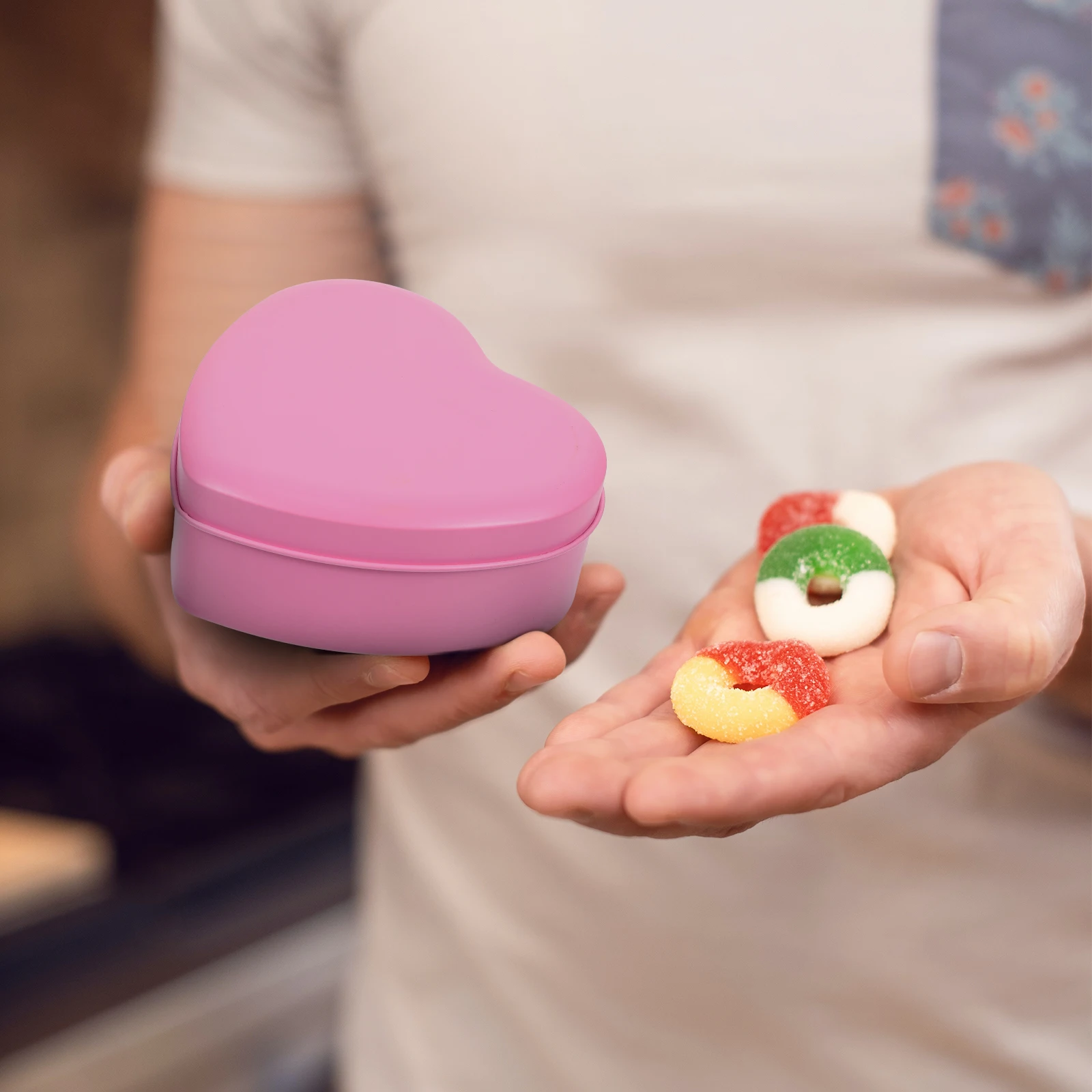 4 Pcs Candy Gift Box Boxes for Party Heart-shaped Case Bracket Favor Tinplate Containers Candies Man Valentines Holder
4 Pcs Candy Gift Box Boxes for Party Heart-shaped Case Bracket Favor Tinplate Containers Candies Man Valentines Holder