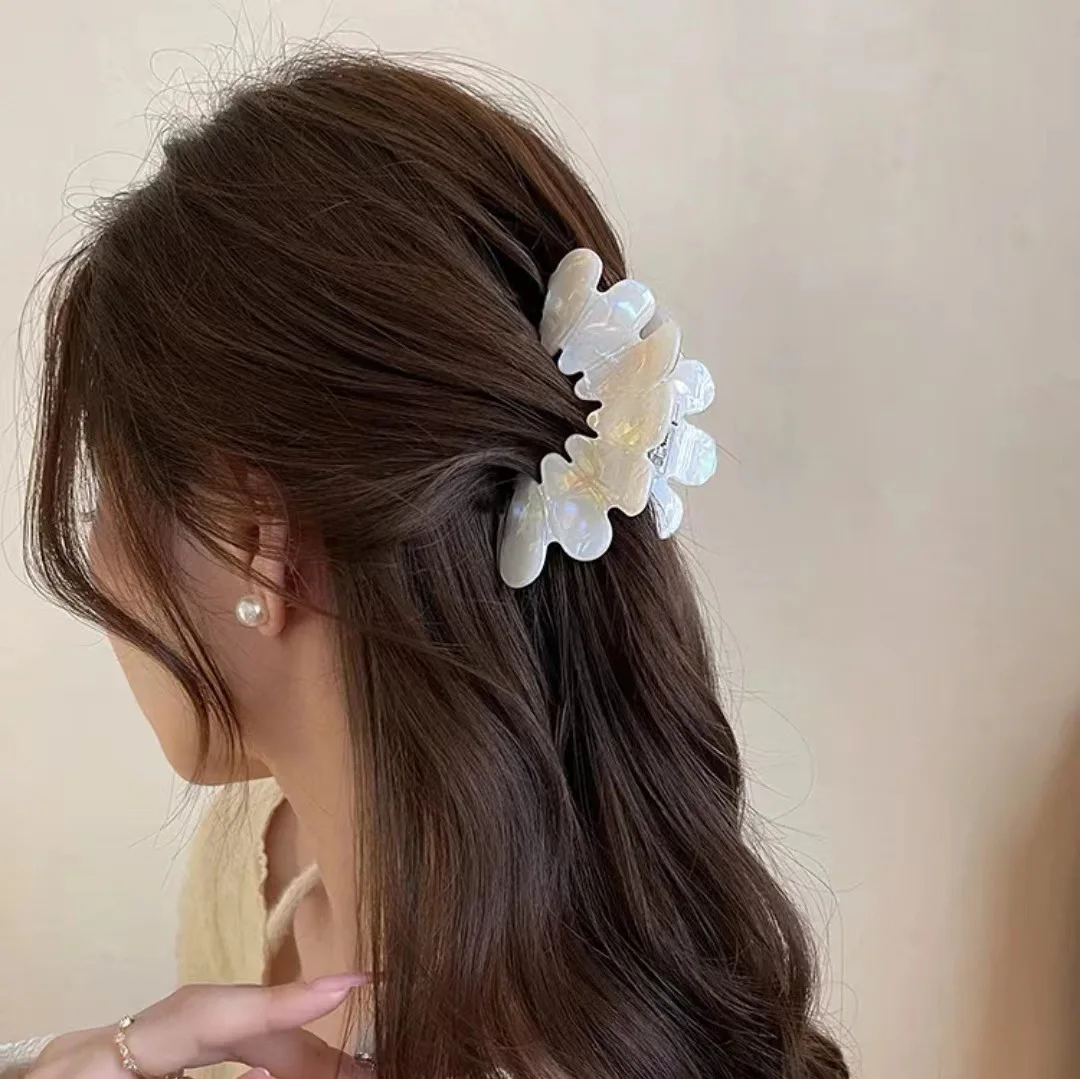 1 Pcs Women's Hair Clips New Petals Gentle Sweet Hair Accessories Girl Fashionable Trendy Hair Claws Large Size High Quality
1 Pcs Women's Hair Clips New Petals Gentle Sweet Hair Accessories Girl Fashionable Trendy Hair Claws Large Size High Quality
