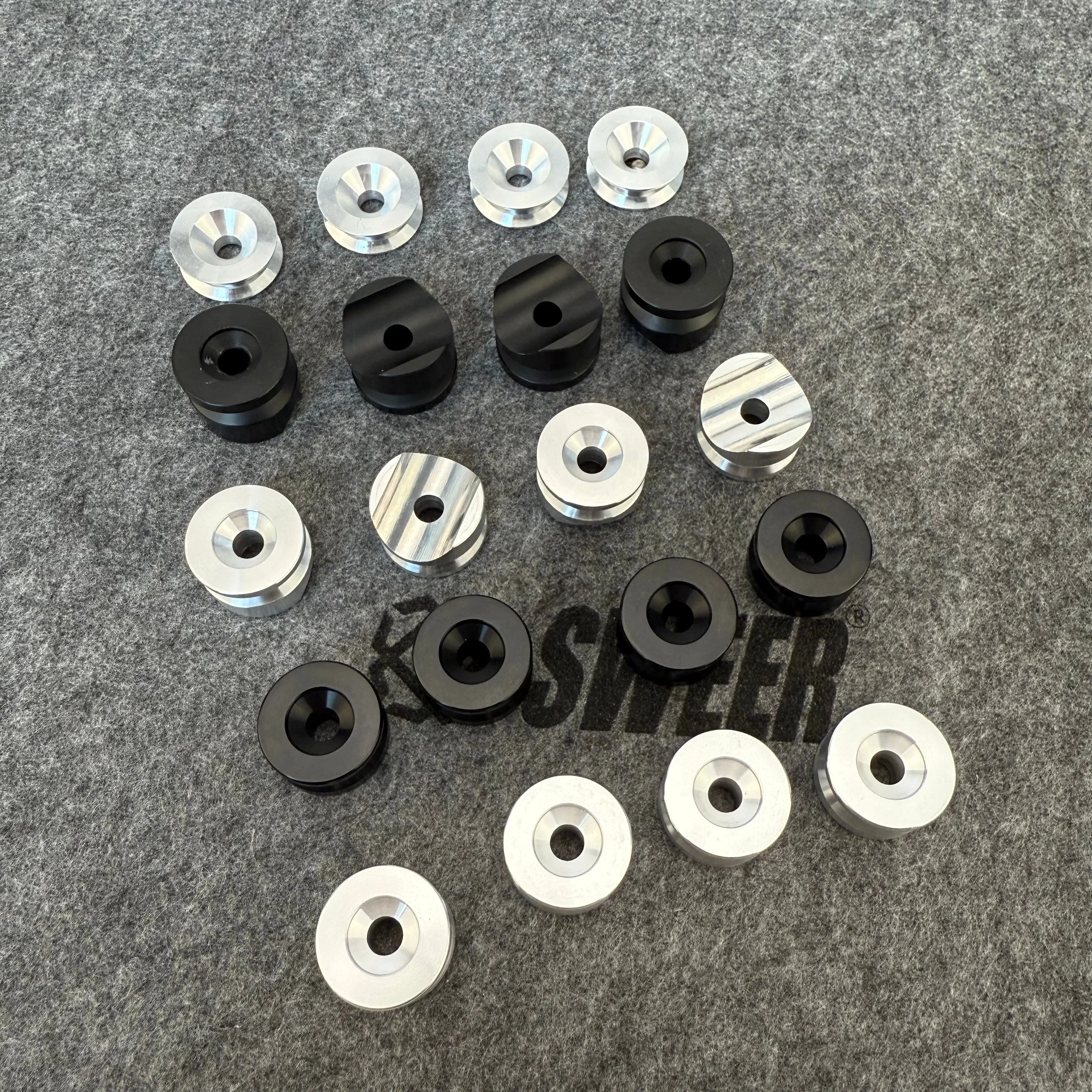 Ударопрочная пластиковая основа для мотоциклетного кофра, быстросъемное крепление, комплект защитных аксессуаров
Ударопрочная пластиковая основа для мотоциклетного кофра, быстросъемное крепление, комплект защитных аксессуаров