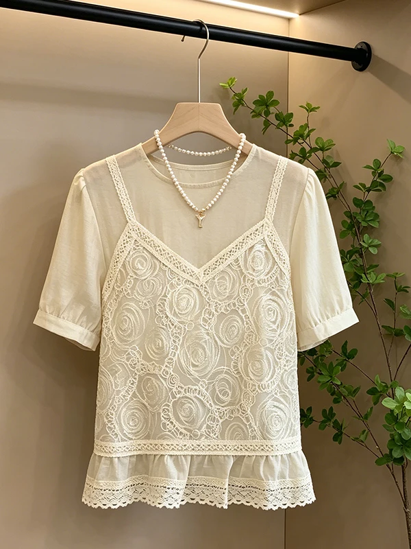 plus Size Women's Summer New Hollow Embroidery Lace Trim Splice Bubble Sleeve Shirt Korean Style Loose Fit Skin Friendly Brea...
plus Size Women's Summer New Hollow Embroidery Lace Trim Splice Bubble Sleeve Shirt Korean Style Loose Fit Skin Friendly Brea...