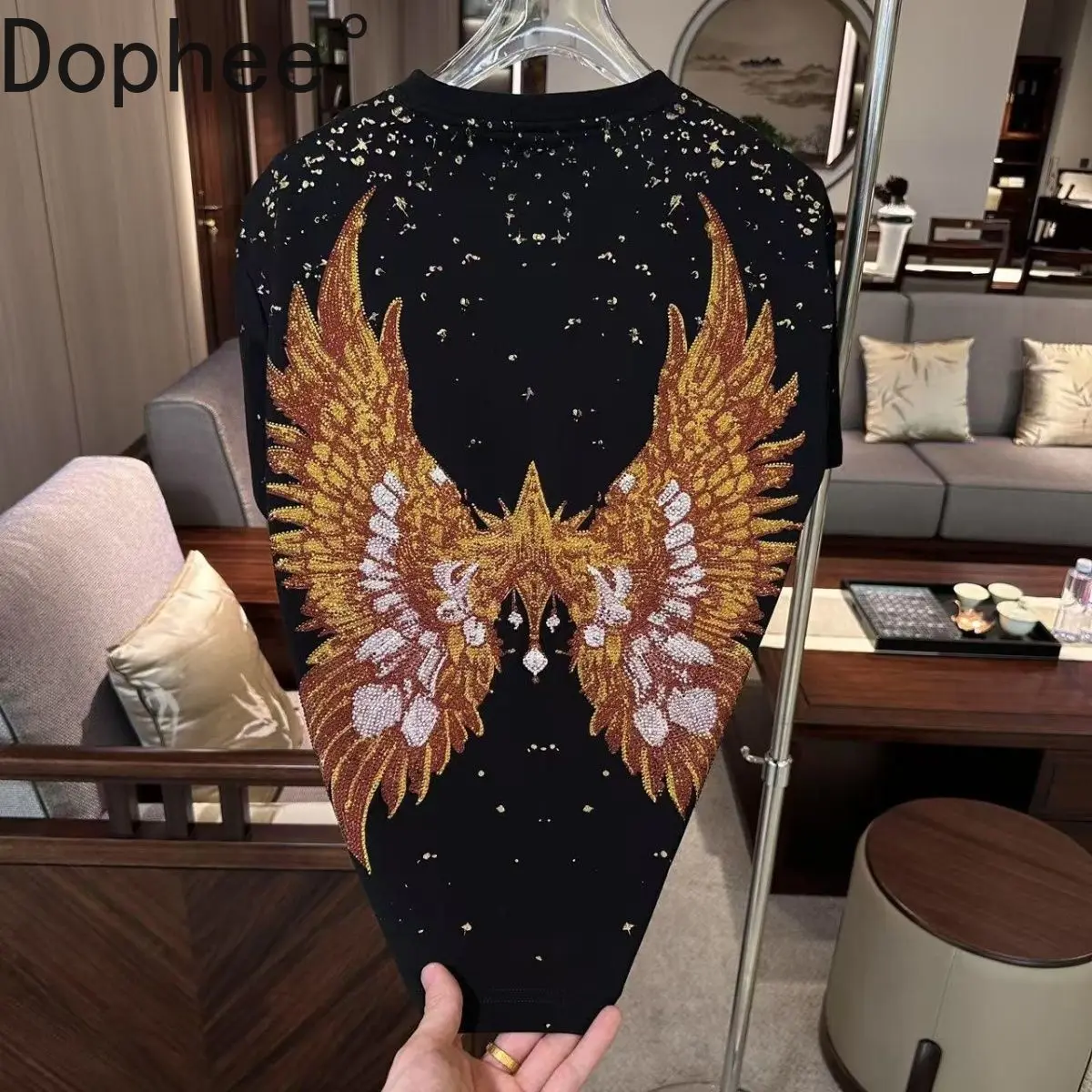Handsome Luxury Wings Hot Drilling Men's T-shirt Streetwear Loose O-neck Diamonds Pullover Top Trendy Summer Cotton Casual Tees
Handsome Luxury Wings Hot Drilling Men's T-shirt Streetwear Loose O-neck Diamonds Pullover Top Trendy Summer Cotton Casual Tees