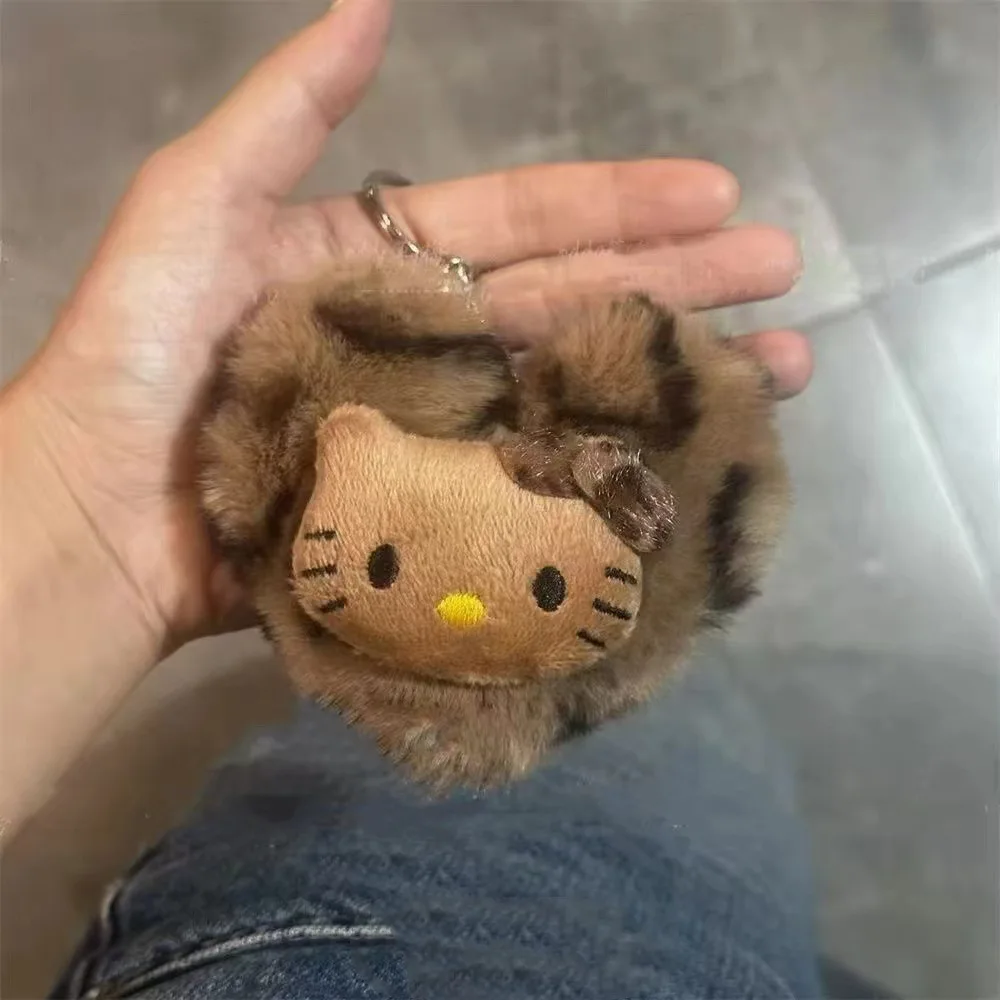 Hellokitty Retro Leopard Doll Pendant Sanrio Kawaii Anime Toy Keychains Cartoon Fashion Bag Accessories Keyrings Christmas Gifts
Hellokitty Retro Leopard Doll Pendant Sanrio Kawaii Anime Toy Keychains Cartoon Fashion Bag Accessories Keyrings Christmas Gifts