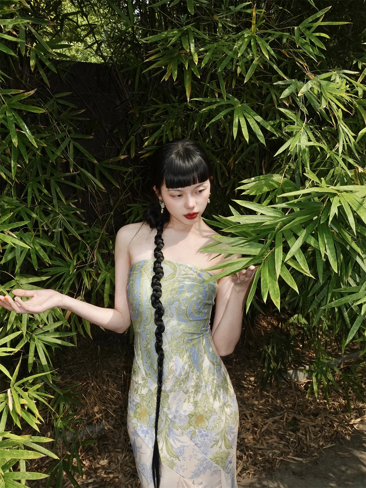 Elegant Asymmetrical Split Long Gown in Classic Green Bamboo Pattern Sleeveless High Waist Polyester Fiber Summer Dress for W...
Elegant Asymmetrical Split Long Gown in Classic Green Bamboo Pattern Sleeveless High Waist Polyester Fiber Summer Dress for W...