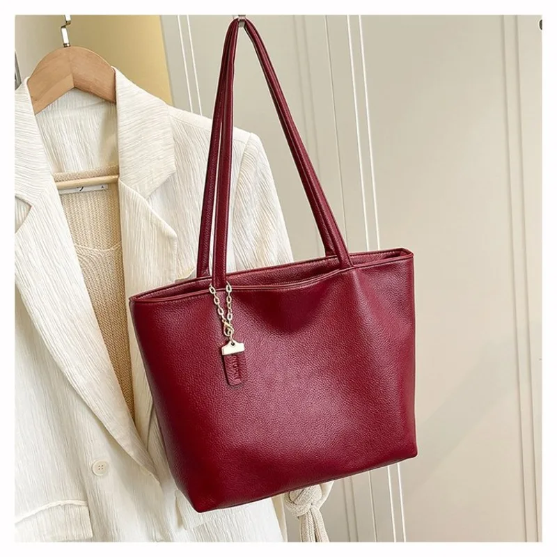 Trendy Diaper Bag Original Retro Satchel Luxury Fashionable Shopper Elegant Letter Logo Messenger For Women
Trendy Diaper Bag Original Retro Satchel Luxury Fashionable Shopper Elegant Letter Logo Messenger For Women