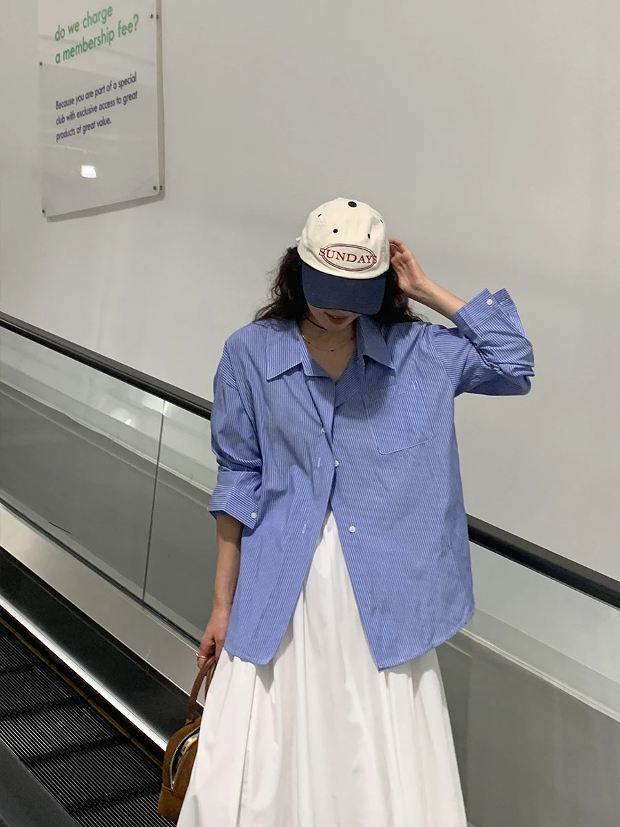 Soloki корейская Sle Commute простой дизайн свободная женская блузка в синюю полоску irt повседневная хлопковая длинная блузка с воротником све
Soloki корейская Sle Commute простой дизайн свободная женская блузка в синюю полоску irt повседневная хлопковая длинная блузка с воротником све