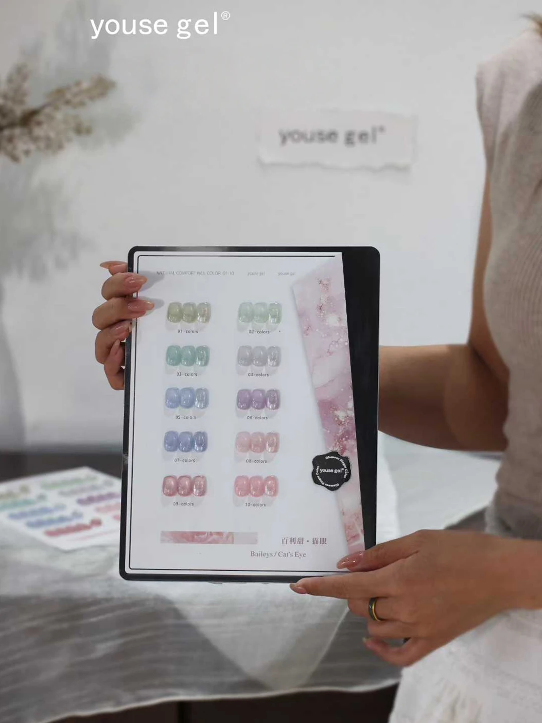 Набор из 10 гель-лаков для ногтей «Кошачий глаз» на весну/лето с цветовой палитрой и УФ-гелем для ногтей. Дизайн ногтей своими руками с очаровательным шармом, подходящий для любого случая.
Набор из 10 гель-лаков для ногтей «Кошачий глаз» на весну/лето с цветовой палитрой и УФ-гелем для ногтей. Дизайн ногтей своими руками с очаровательным шармом, подходящий для любого случая.