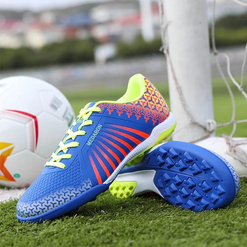 Men Professional Soccer Shoes Resistant Casual Top Quality Indoor MaleTraining Football Boots Breathable Futsal Football Shoes
Men Professional Soccer Shoes Resistant Casual Top Quality Indoor MaleTraining Football Boots Breathable Futsal Football Shoes