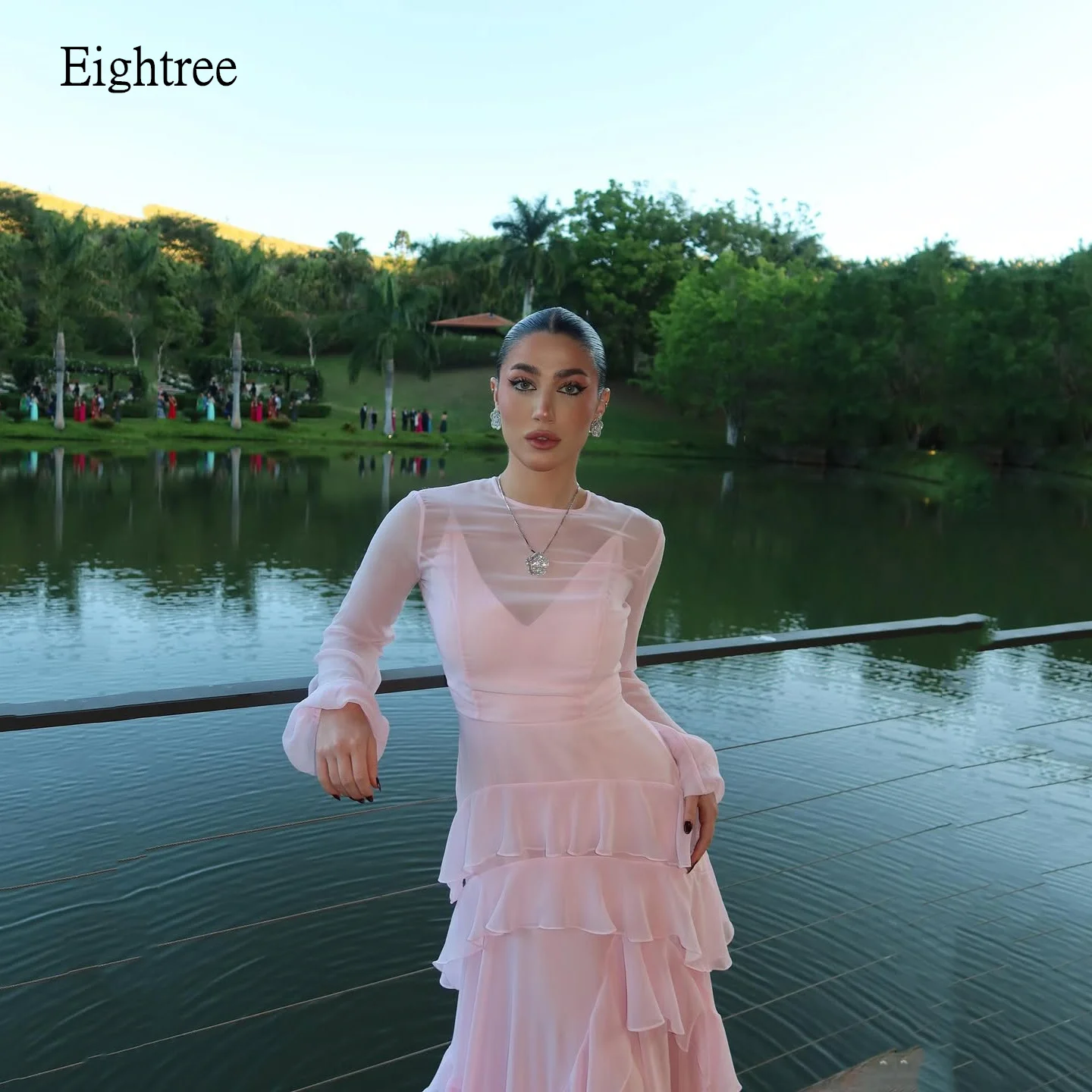 Eightree Graceful Pink A Line Prom Gowns Long Sleeves O Neck Tiered Party Gown Floor Length Evening Dress Customized
Eightree Graceful Pink A Line Prom Gowns Long Sleeves O Neck Tiered Party Gown Floor Length Evening Dress Customized
