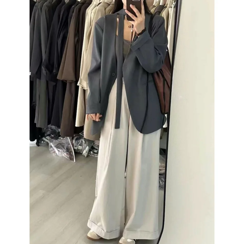 Women's Premium Casual Blazer 2026 Loose Fit Elegant Suit Jacket for Spring and Autumn Minimalist Fashion Outerwear
Women's Premium Casual Blazer 2026 Loose Fit Elegant Suit Jacket for Spring and Autumn Minimalist Fashion Outerwear