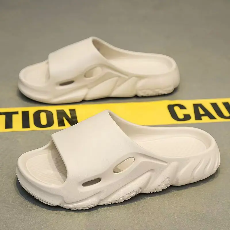 Men's Summer New One Word Outdoor Beach Slippers Waterproof Non slip Soft Sole Lightweight Home slippers Casual Sports Slippers
Men's Summer New One Word Outdoor Beach Slippers Waterproof Non slip Soft Sole Lightweight Home slippers Casual Sports Slippers