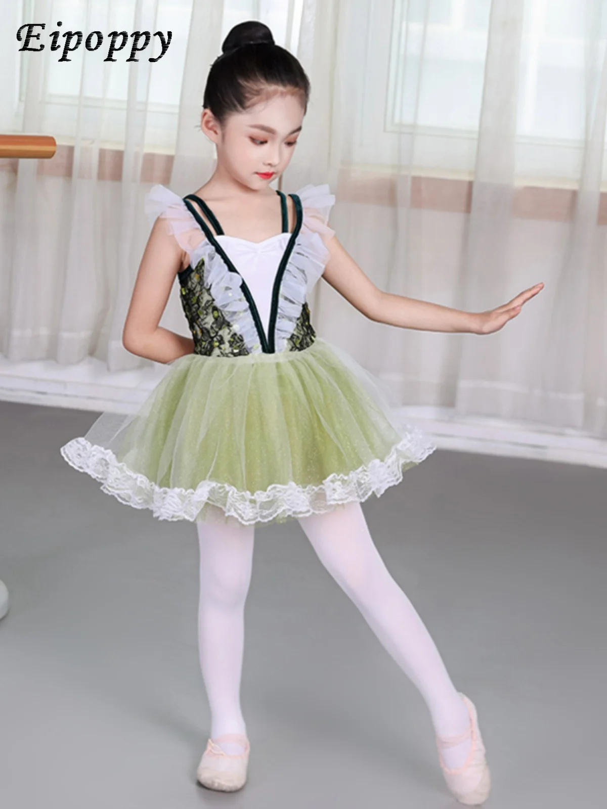 New Children's Ballet Dance Dress Costume Female Little Swan Sequined Mesh Skirt Sling Exercise Clothing Pettiskirt Performance
New Children's Ballet Dance Dress Costume Female Little Swan Sequined Mesh Skirt Sling Exercise Clothing Pettiskirt Performance
