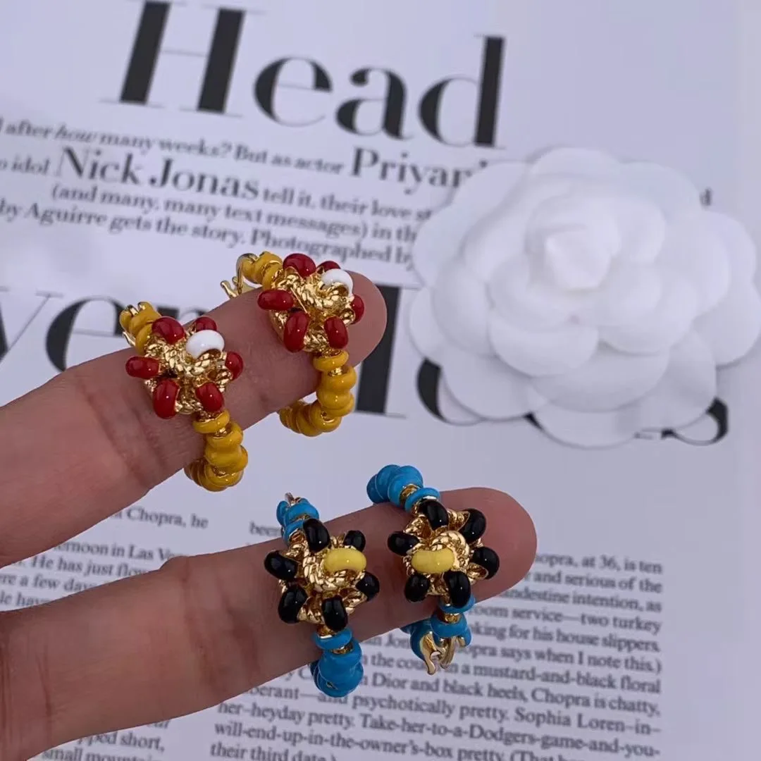 Medieval Vintage Metal flower oil dripping earrings for women's girl jewelry wholesale
Medieval Vintage Metal flower oil dripping earrings for women's girl jewelry wholesale