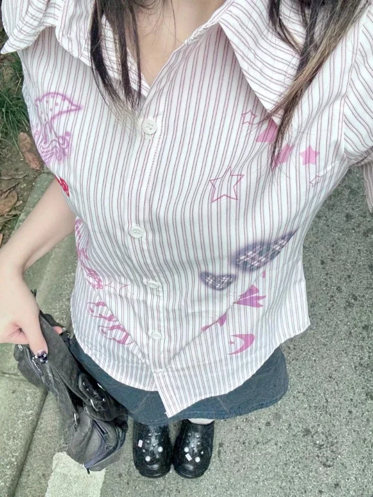 Japanese Stripe Printing Women Blouse Summer Y2k Aesthetic Single Breasted Casual Blusas Harajuku slim Fit Grunge Fairy Tops
Japanese Stripe Printing Women Blouse Summer Y2k Aesthetic Single Breasted Casual Blusas Harajuku slim Fit Grunge Fairy Tops