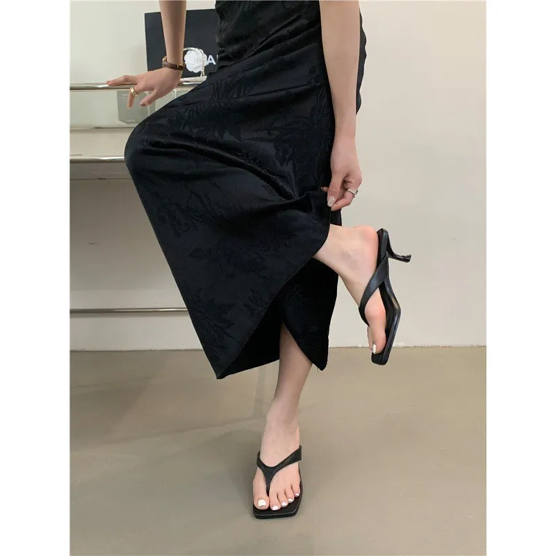 2026 Retro Style Summer Clip Toe Women Slippers Fashion Low Heel Dress Shoes Ladies Party Stripper Female Shoes Zapatos De Mujer
2026 Retro Style Summer Clip Toe Women Slippers Fashion Low Heel Dress Shoes Ladies Party Stripper Female Shoes Zapatos De Mujer