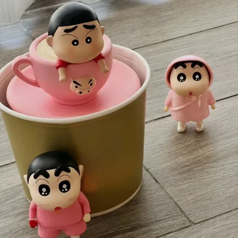 Новый Crayon Shin-модель Chan Teacup Hand Милая настольная декорация кукла чайная чашка Play анимационные периферийные приборы подарок на день рождения игрушка для девочки
Новый Crayon Shin-модель Chan Teacup Hand Милая настольная декорация кукла чайная чашка Play анимационные периферийные приборы подарок на день рождения игрушка для девочки