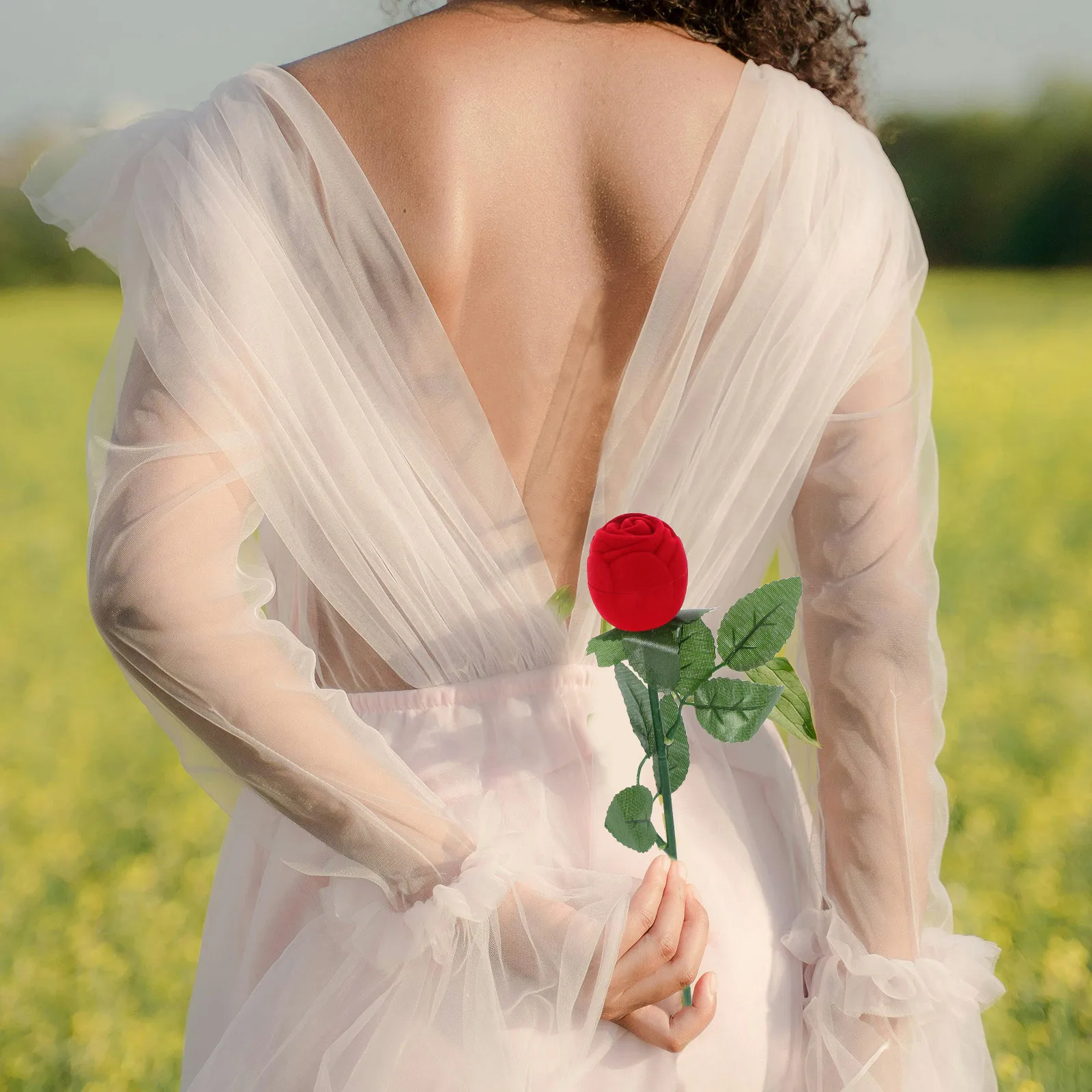 2 шт., креативная коробка для колец с розой, прочная, красивая, реалистичная, в форме розы, дизайн для особых случаев, предложение, свадьба, день рождения
2 шт., креативная коробка для колец с розой, прочная, красивая, реалистичная, в форме розы, дизайн для особых случаев, предложение, свадьба, день рождения