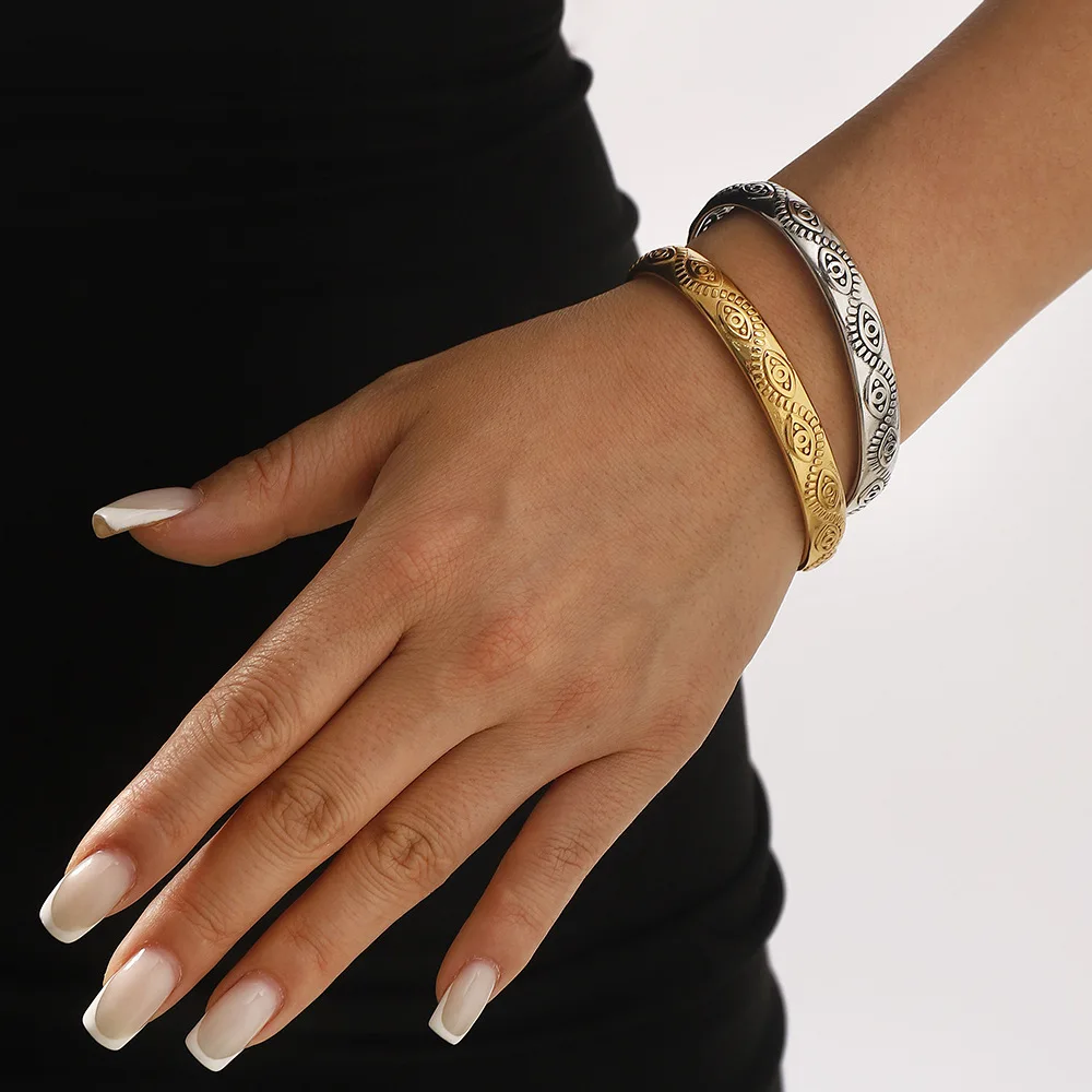 New Retro Bohemian Relief Style Stainless Steel Bracelet Simple Jewelry Women Summer Beach Party Casual Gifts
New Retro Bohemian Relief Style Stainless Steel Bracelet Simple Jewelry Women Summer Beach Party Casual Gifts