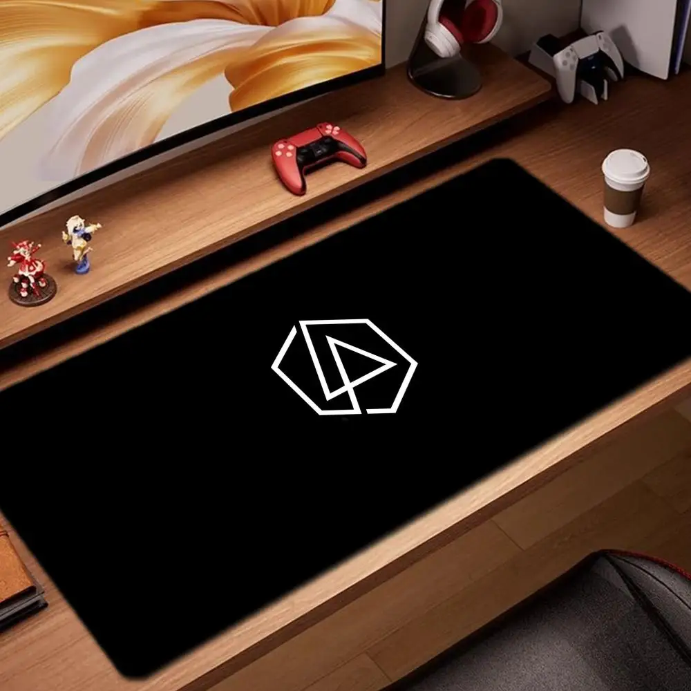 linkin park Mouse Pad Game Accessories keyboard pad XXL large locking edge 900X400 mm table mat Gaming mousepad
linkin park Mouse Pad Game Accessories keyboard pad XXL large locking edge 900X400 mm table mat Gaming mousepad