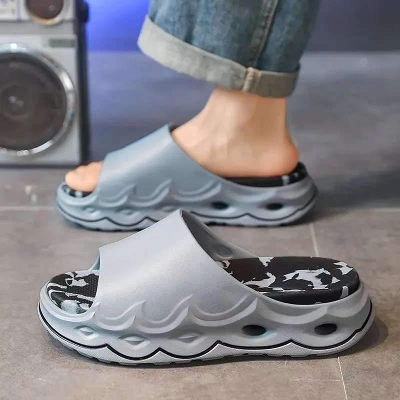 Men Summer New Thick Sole One Word Slippers Injection Molding Lovers Light Non Slip Home Slippers Outdoor Beach Sports Slipper
Men Summer New Thick Sole One Word Slippers Injection Molding Lovers Light Non Slip Home Slippers Outdoor Beach Sports Slipper