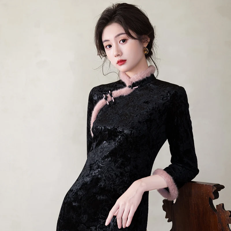 Теплое бархатное платье-ципао Bla Fce с подкладкой, длинное, в ретро-стиле, приталенное, для повседневной носки, гарантирует тепло зимой, из Китая
Теплое бархатное платье-ципао Bla Fce с подкладкой, длинное, в ретро-стиле, приталенное, для повседневной носки, гарантирует тепло зимой, из Китая