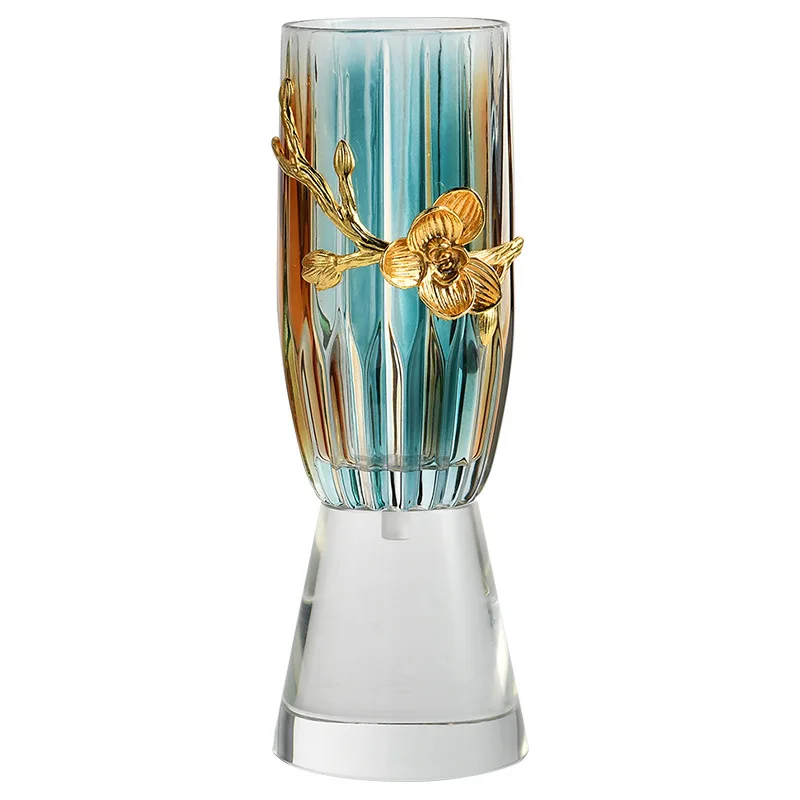 Art light luxury glass vase model room coffee table dining table crystal base gradual change decorative French flower ornament
Art light luxury glass vase model room coffee table dining table crystal base gradual change decorative French flower ornament