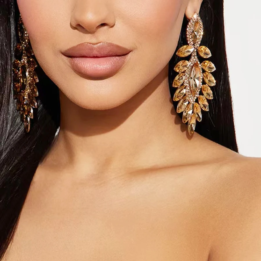 Luxury Crystal Drop Earring For Women, Champagne Glass Rhinestone Gold Plated Earrings, Party Jewelry Fashion Accessories
Luxury Crystal Drop Earring For Women, Champagne Glass Rhinestone Gold Plated Earrings, Party Jewelry Fashion Accessories