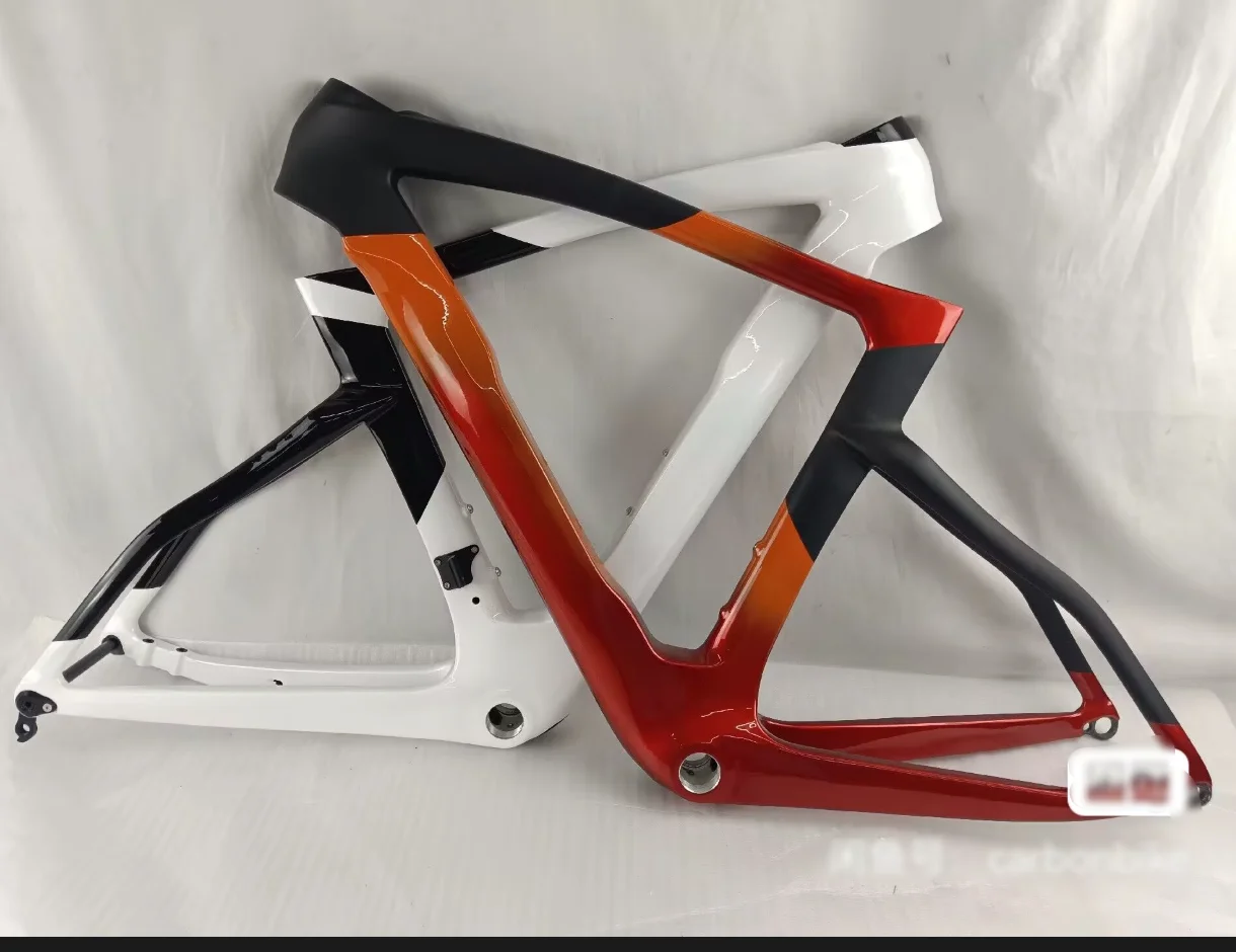 Top quality only 900g full carbon bike frame white black& red black disc cycling bike frame rims brakes ok+handlebar 430-575mm
Top quality only 900g full carbon bike frame white black& red black disc cycling bike frame rims brakes ok+handlebar 430-575mm